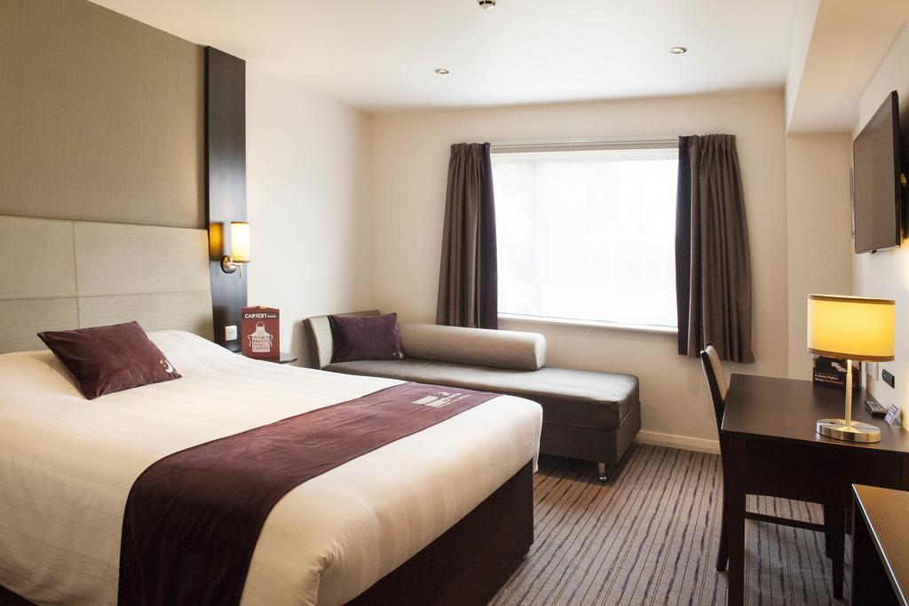 Premier Inn Bristol City Centre - Haymarket Exterior photo