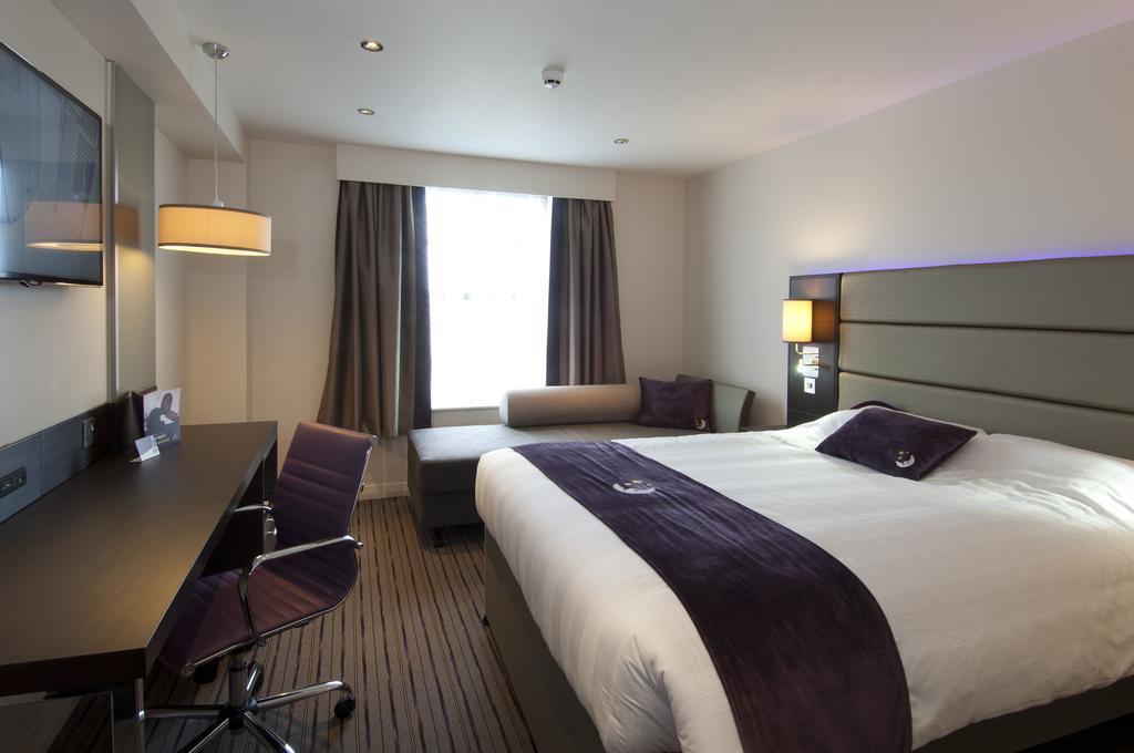 Premier Inn Bristol City Centre - Haymarket Exterior photo