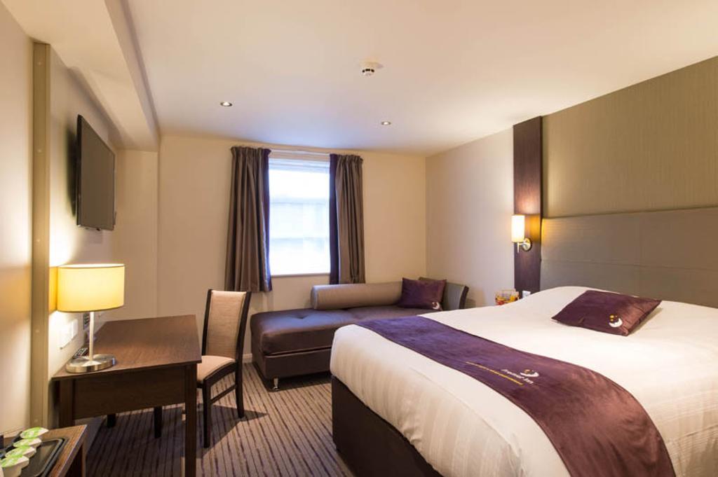 Premier Inn Bristol City Centre - Haymarket Exterior photo